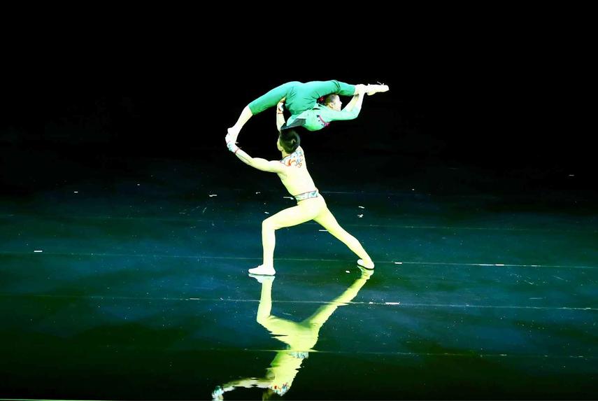 Hunan-Akrobatikshow begeistert Publikum in Düsseldorf