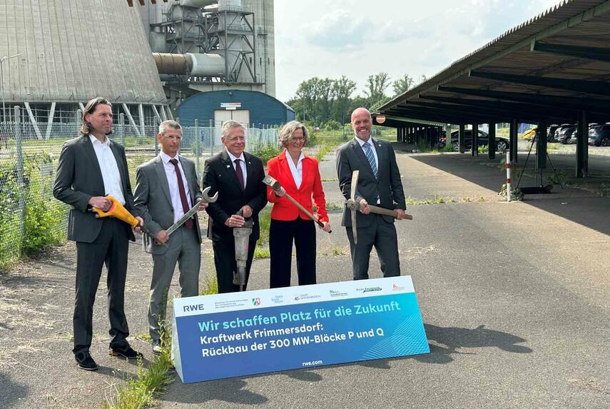Start der Rückbauarbeiten am Kraftwerk Frimmersdorf