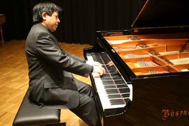 Ausnahmepianist Vladimir Valdivia im Kloster Langwaden