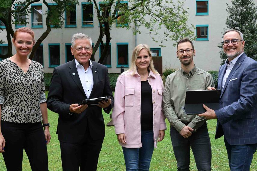 Rhein-Kreis Neuss startet digitalen Einbürgerungsantrag am 1. Oktober