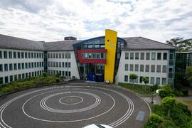 „Vielfalt braucht Mut“: Fachtag gegen Antisemitismus, Rassismus und Diskriminierung im Rhein-Kreis Neuss